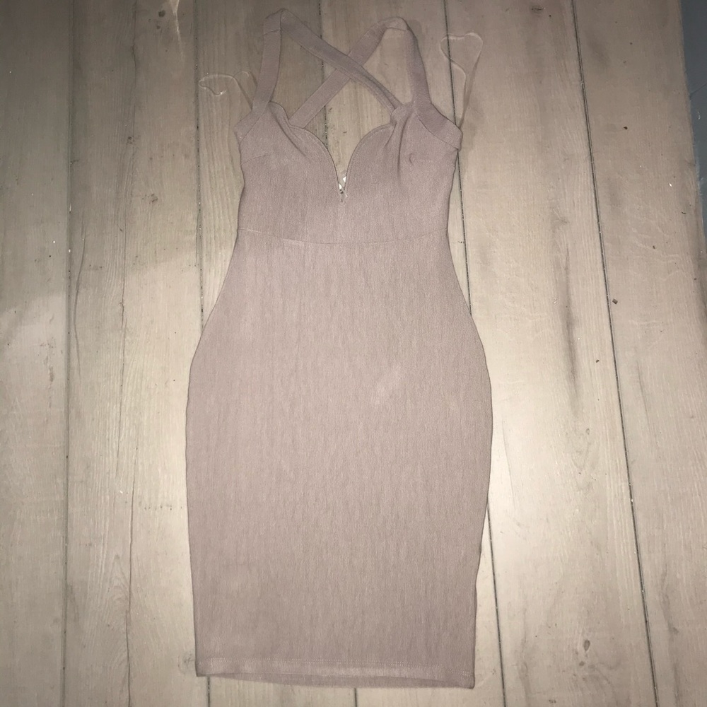 Laura’s boutique size M nude